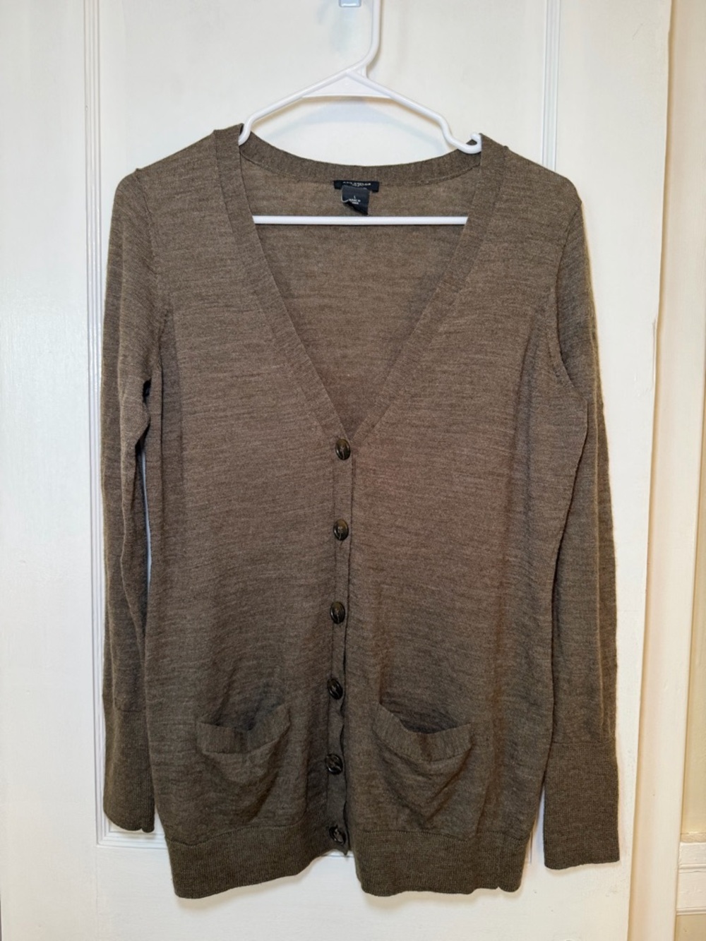 Ann Taylor Green V-Neck Button Front Cardigan